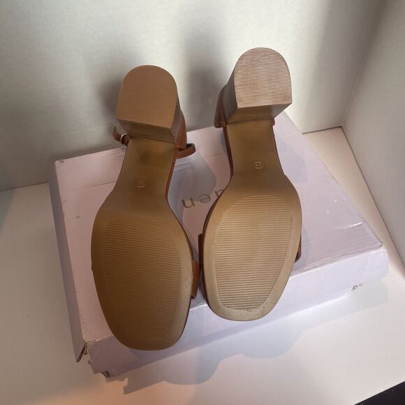 NEW Madden Girl Dawny Whiskey Sandals Size 9.5 Strappy Block Heel - Picture 4 of 4